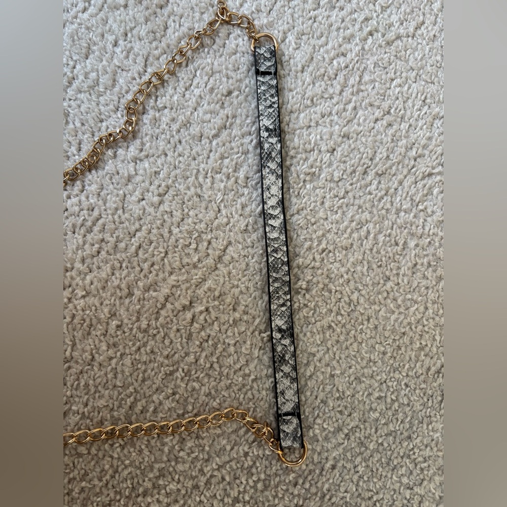 Chain / partial leather Strap Like New - image 6